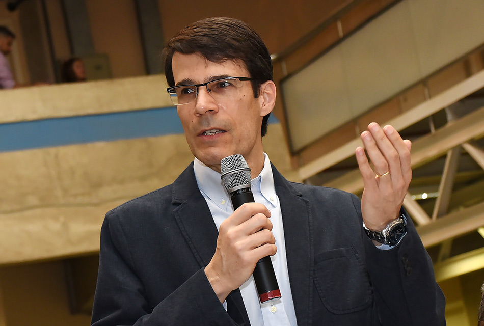 Prof. Dr. Francisco A. M. Gomes Neto